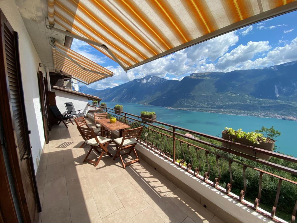 Casa Nonno Sergio Lake View By Gardadomusmea Tremosine Exterior photo